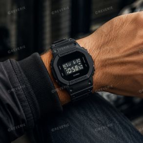 DW-5600UBB-1ER Casio Mens All Black Digital G-Shock Negative Display 42mm