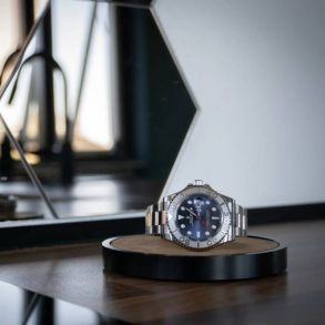 MO2401 MORELUND Watchmat in Aluminium/Cognac Leather MO2401